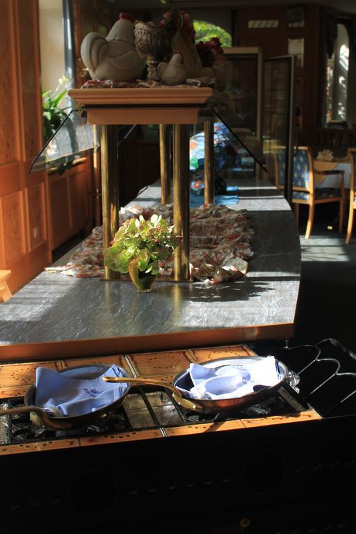 Hotel Und Restaurant Waldschloesschen Crivitz エクステリア 写真
